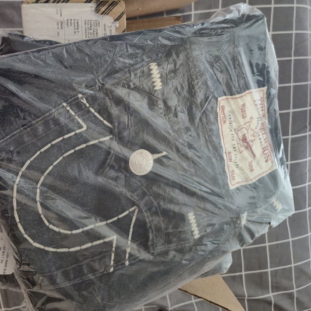 True Religion Black Jeans with White Contrast Stitching Sz. 32 Msrp 244 NWT